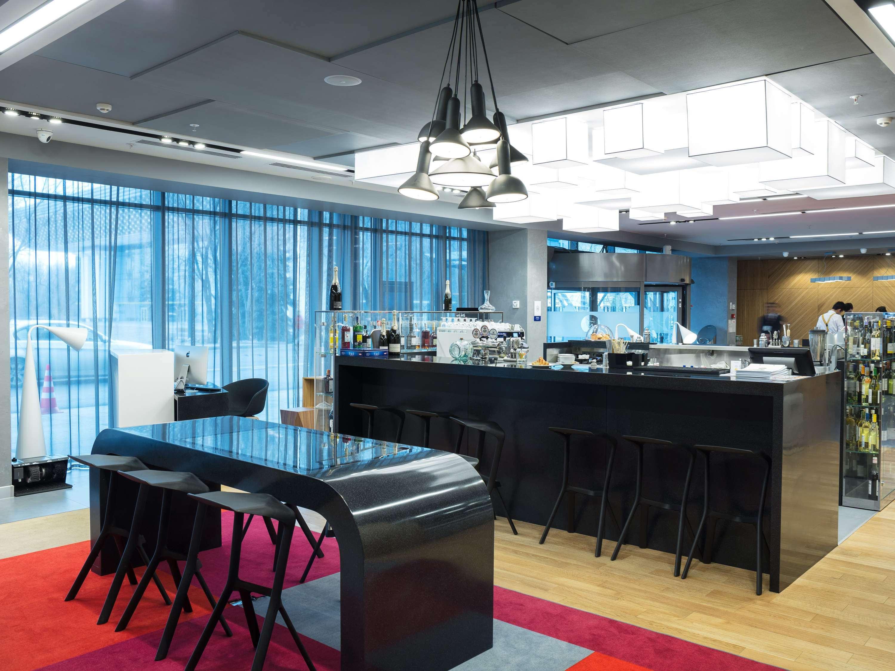 Novotel Almaty City Center Екстериор снимка