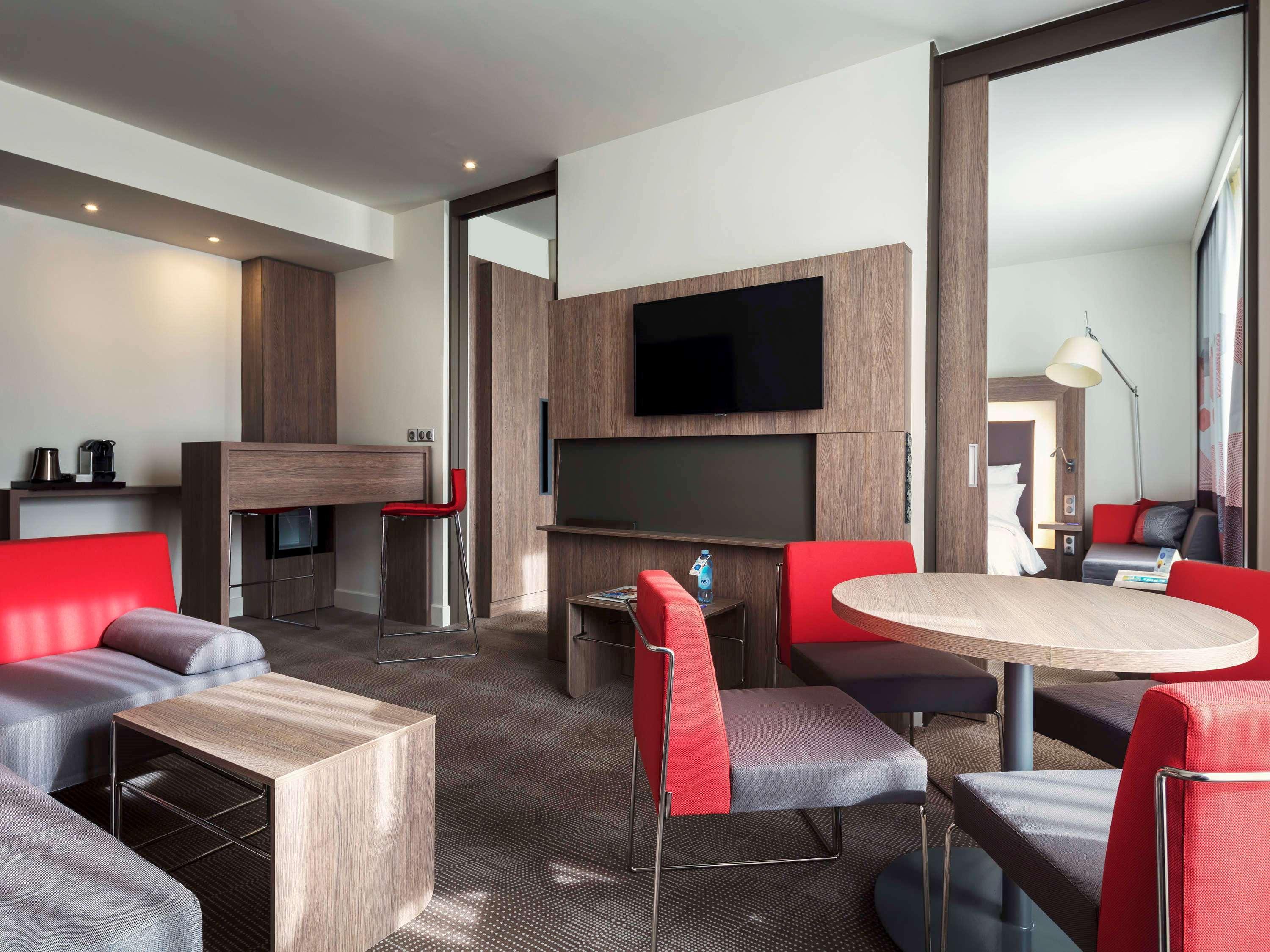 Novotel Almaty City Center Екстериор снимка