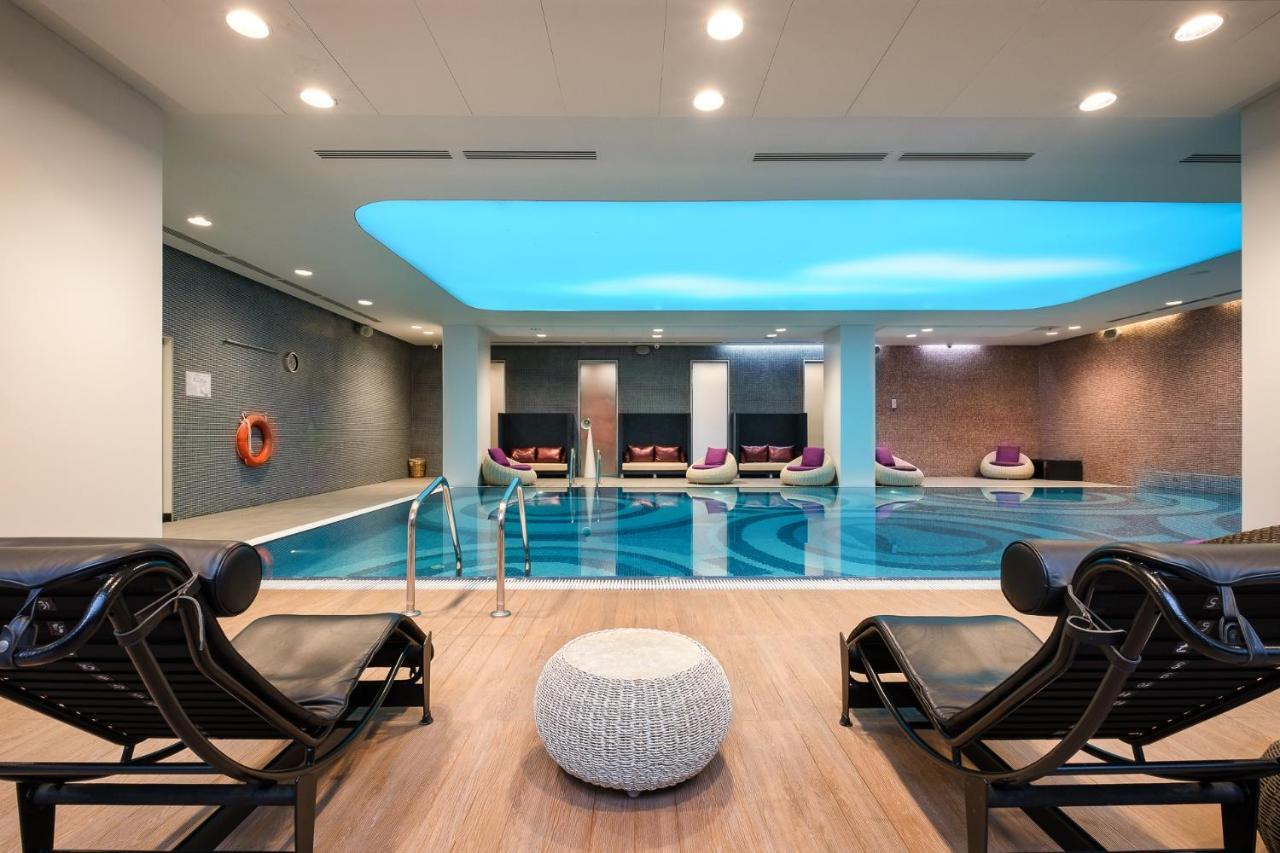 Novotel Almaty City Center Екстериор снимка