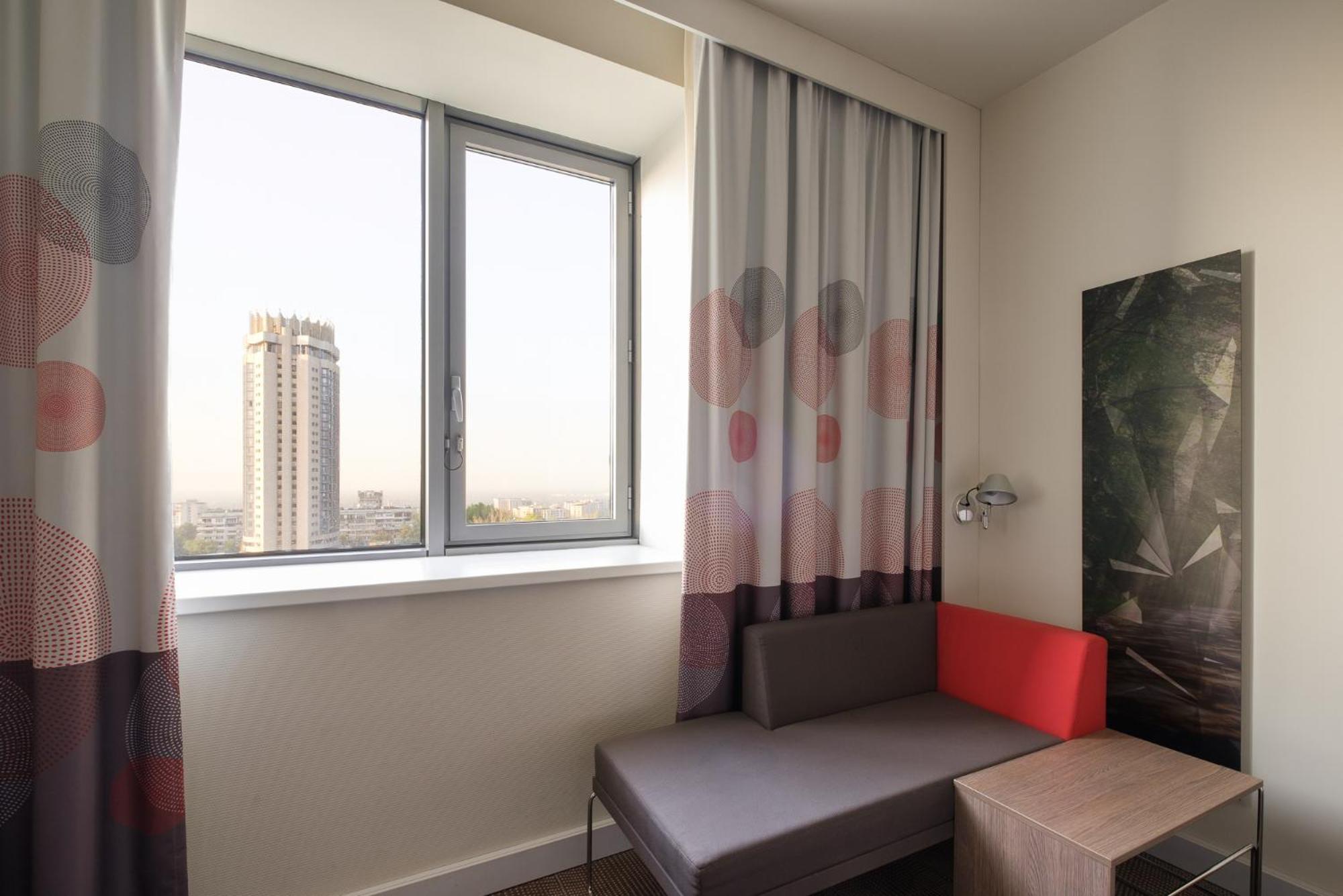 Novotel Almaty City Center Екстериор снимка