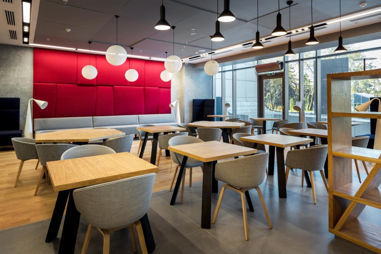 Novotel Almaty City Center Екстериор снимка