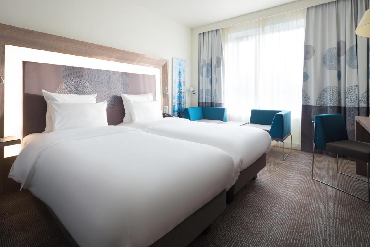 Novotel Almaty City Center Екстериор снимка