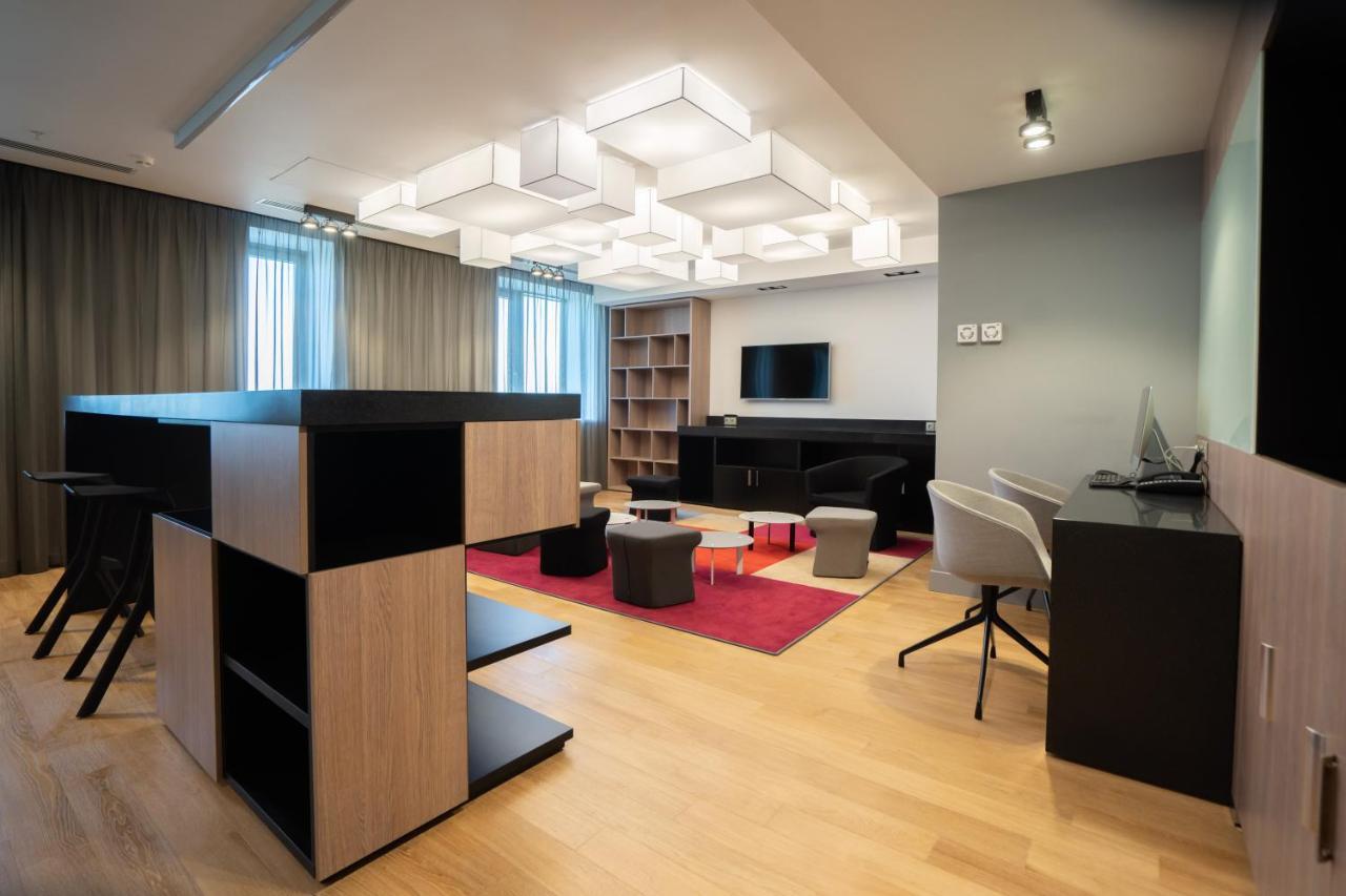 Novotel Almaty City Center Екстериор снимка